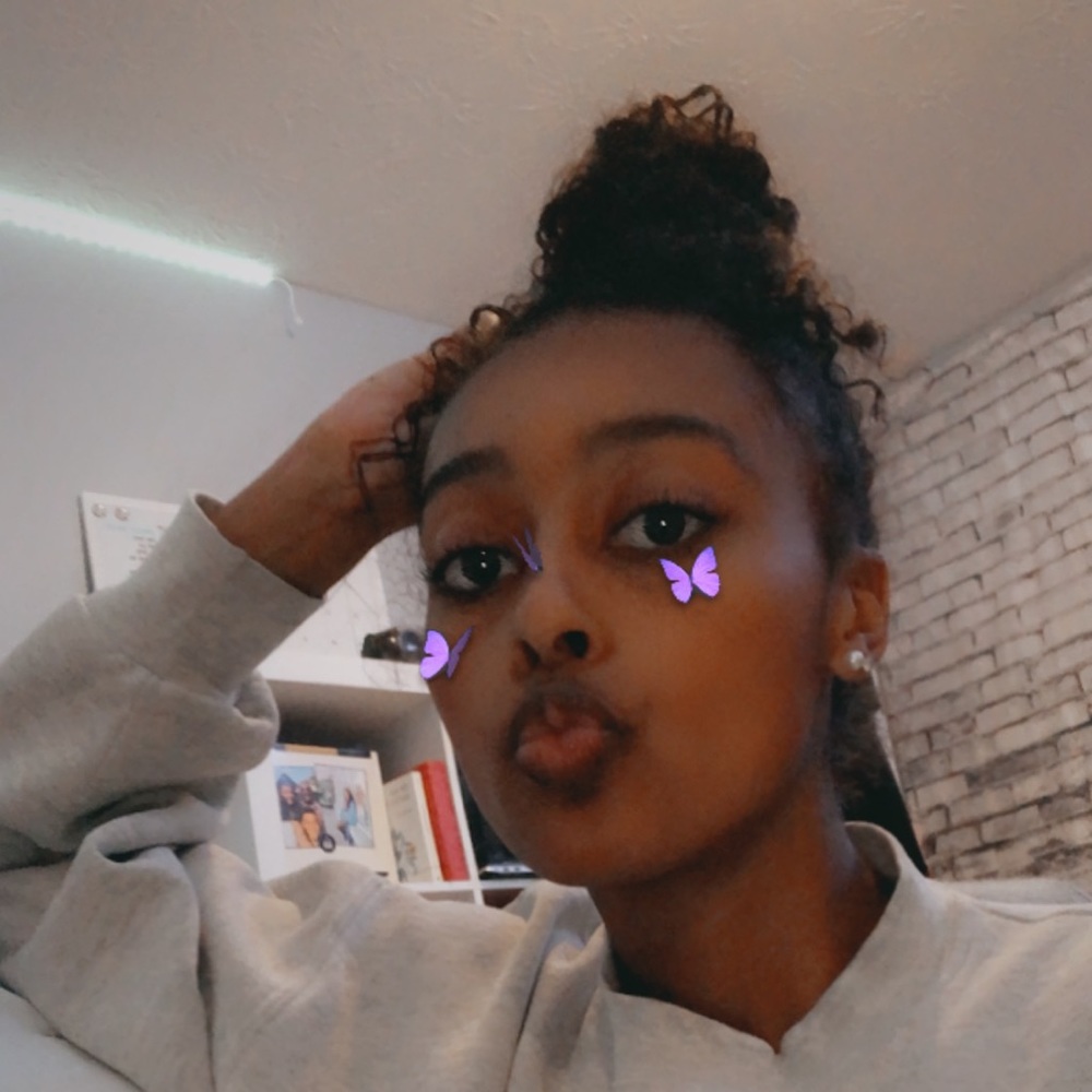 Meet your Posher, Zahrea
